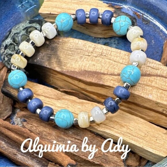 Alquimia Blue and Cream Beaded Bracelet - Picture 1 of 7